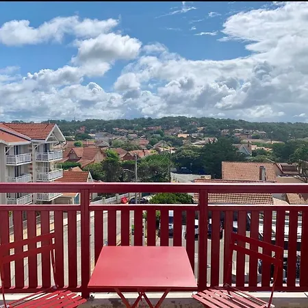 A 200m De La *